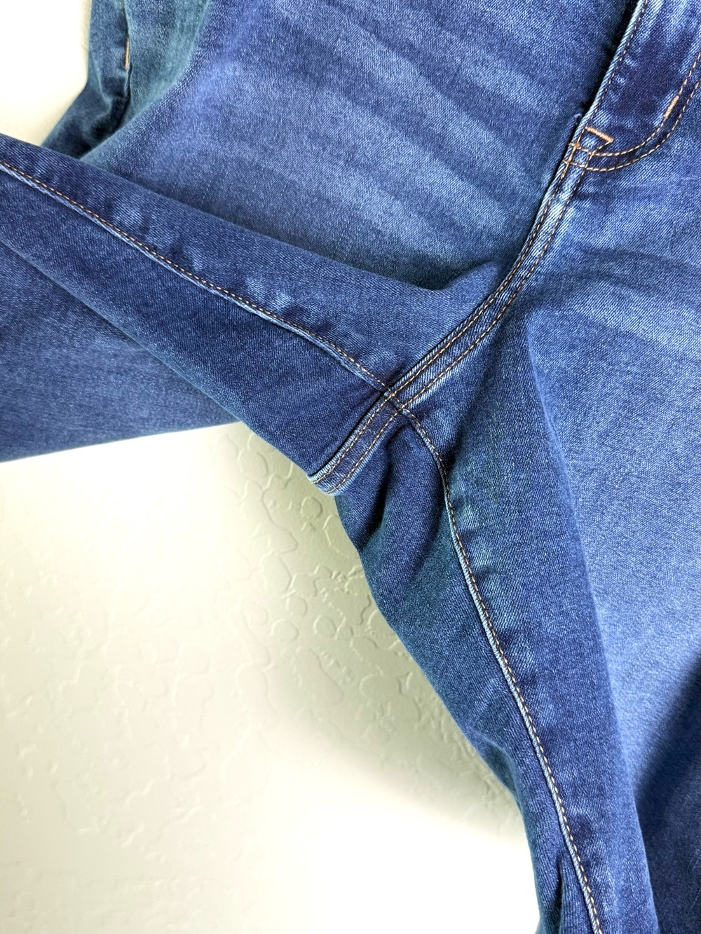 Lane Bryant Signature Fit Mid-Rise Bermuda Shorts 20 - Picture 5 of 12
